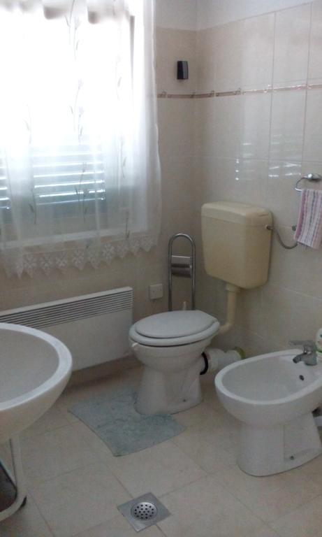 Apartment Tuja Jadrtovac Chambre photo