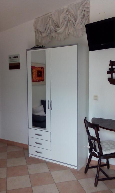 Apartment Tuja Jadrtovac Chambre photo